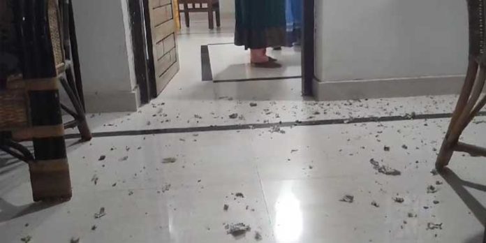 തിരുവനന്തപുരത്ത് വീടുകൾക്ക് നേരെ അജ്ഞാത സംഘം പടക്കമെറിഞ്ഞു തിരുവനന്തപുരത്ത് വീടുകൾക്ക് നേരെ അജ്ഞാത സംഘം പടക്കമെറിഞ്ഞു