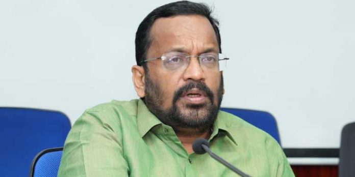 വിശുദ്ധി സേനാംഗങ്ങളുടെ വേതനം 550 രൂപയായി വര്ധിപ്പിച്ചു : മന്ത്രി കെ രാജന് വിശുദ്ധി സേനാംഗങ്ങളുടെ വേതനം 550 രൂപയായി വര്ധിപ്പിച്ചു : മന്ത്രി കെ രാജന്