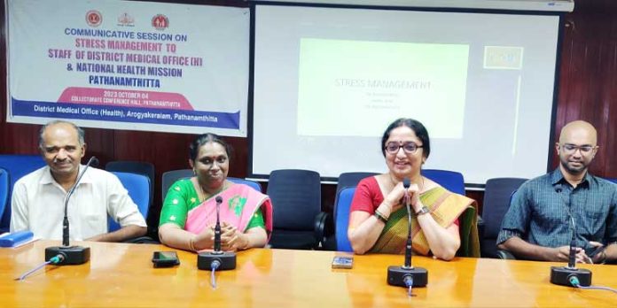 കൃത്യനിര്വഹണ സമയത്തെ സമ്മര്ദ്ദം സംഘര്ഷമാക്കരുത് : ജില്ലാ കളക്ടര് കൃത്യനിര്വഹണ സമയത്തെ സമ്മര്ദ്ദം സംഘര്ഷമാക്കരുത് : ജില്ലാ കളക്ടര്