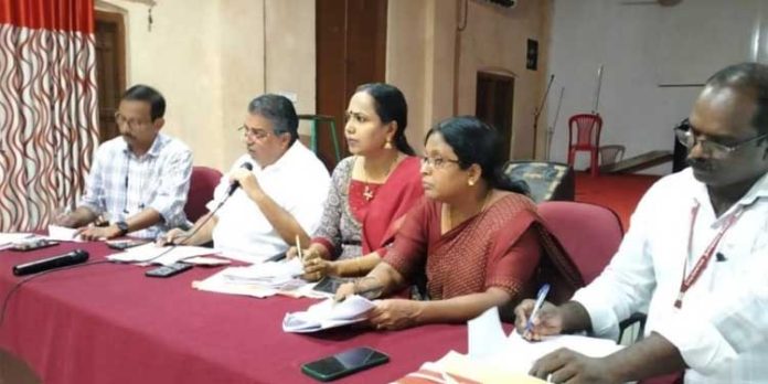 കാർഷിക പ്രവർത്തികളുടെ അവലോകന യോഗം നടന്നു കാർഷിക പ്രവർത്തികളുടെ അവലോകന യോഗം നടന്നു