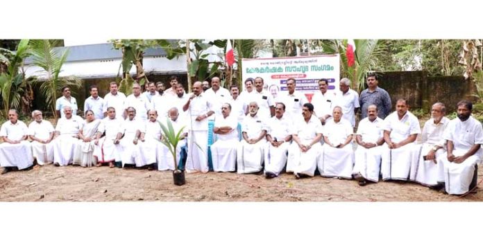 നാളികേര കർഷകരോട് കേന്ദ്ര സംസ്ഥാന സർക്കാരുകൾ ക്രൂരമായ അനാസ്ഥ കാണിക്കുന്നു ; അഡ്വ. തോമസ് ഉണ്ണിയാടൻ നാളികേര കർഷകരോട് കേന്ദ്ര സംസ്ഥാന സർക്കാരുകൾ ക്രൂരമായ അനാസ്ഥ കാണിക്കുന്നു ; അഡ്വ. തോമസ് ഉണ്ണിയാടൻ