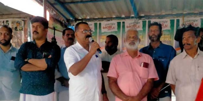കെ.സി. രാജഗോപാലനെ പോലീസ് മർദ്ദിച്ച സംഭവം ; പ്രതിഷേധയോഗം നടത്തി സി.ഐ.റ്റി.യു കെ.സി. രാജഗോപാലനെ പോലീസ് മർദ്ദിച്ച സംഭവം ; പ്രതിഷേധയോഗം നടത്തി സി.ഐ.റ്റി.യു