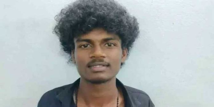 ബൈക്കിന് സൈഡ് നല്കിയില്ലെന്ന പേരില് സ്കൂള് ബസ് തടഞ്ഞു നിര്ത്തി ഡ്രൈവറെ ക്രൂരമായി മര്ദ്ദിച്ചു ; യുവാവ് അറസ്റ്റിൽ ബൈക്കിന് സൈഡ് നല്കിയില്ലെന്ന പേരില് സ്കൂള് ബസ് തടഞ്ഞു നിര്ത്തി ഡ്രൈവറെ ക്രൂരമായി മര്ദ്ദിച്ചു ; യുവാവ് അറസ്റ്റിൽ