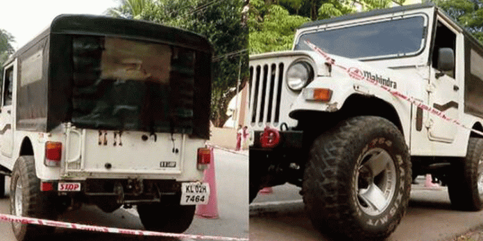 കോഴിക്കോട് ജീപ്പിന് നേരെ പെട്രോൾ ബോംബേറ് ; സംഭവം മെഡിക്കല് കോളേജിന് സമീപം കോഴിക്കോട് ജീപ്പിന് നേരെ പെട്രോൾ ബോംബേറ് ; സംഭവം മെഡിക്കല് കോളേജിന് സമീപം
