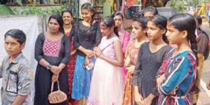ബാലസംഘം കുന്നന്താനം നോർത്ത് മേഖല കമ്മിറ്റി യുദ്ധവിരുദ്ധ അക്ഷരമെഴുത്ത് നടത്തി ബാലസംഘം കുന്നന്താനം നോർത്ത് മേഖല കമ്മിറ്റി യുദ്ധവിരുദ്ധ അക്ഷരമെഴുത്ത് നടത്തി