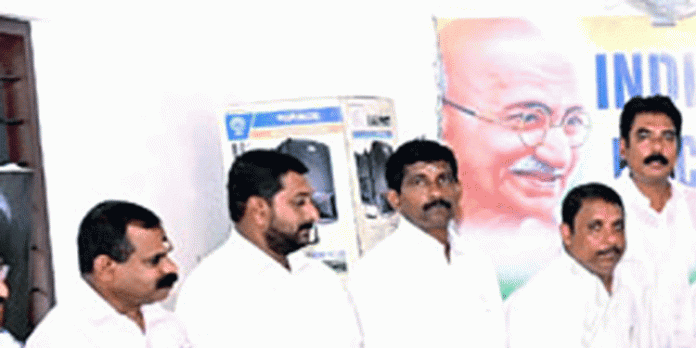 മല്ലപ്പള്ളി കോണ്ഗ്രസ് ബ്ലോക്ക് കമ്മിറ്റിയുടെ നേതൃത്വത്തില് ഗാന്ധി ജയന്തി ദിനാഘോഷം നടത്തി മല്ലപ്പള്ളി കോണ്ഗ്രസ് ബ്ലോക്ക് കമ്മിറ്റിയുടെ നേതൃത്വത്തില് ഗാന്ധി ജയന്തി ദിനാഘോഷം നടത്തി
