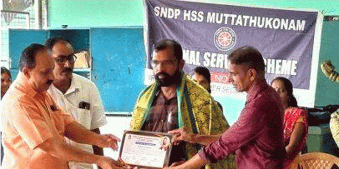 മുട്ടത്തുകോണം എസ്എൻഡിപി ഹയർ സെക്കൻഡറി സ്കൂളില് ഗാന്ധി ചിത്രങ്ങളുടെ പ്രദർശനം നടന്നു മുട്ടത്തുകോണം എസ്എൻഡിപി ഹയർ സെക്കൻഡറി സ്കൂളില് ഗാന്ധി ചിത്രങ്ങളുടെ പ്രദർശനം നടന്നു