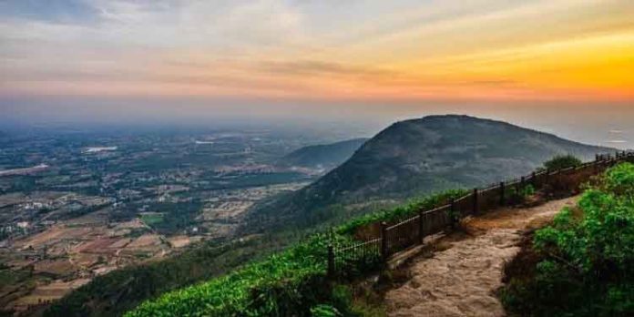 ആരെയും കാത്തുനിൽക്കേണ്ട.. നന്ദി ഹിൽസ് കാണാൻ തനിയെ പോകാം, ചെലവ് വെറും 770 രൂപ ആരെയും കാത്തുനിൽക്കേണ്ട.. നന്ദി ഹിൽസ് കാണാൻ തനിയെ പോകാം, ചെലവ് വെറും 770 രൂപ