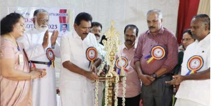ആലപ്പുഴ – പത്തനംതിട്ട സഹോദയ ജില്ലാ കലോത്സവം ഉദ്ഘാടനം ചെയ്തു ആലപ്പുഴ – പത്തനംതിട്ട സഹോദയ ജില്ലാ കലോത്സവം ഉദ്ഘാടനം ചെയ്തു