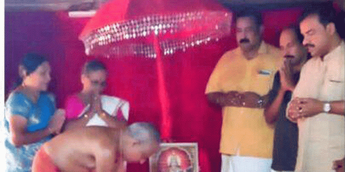 ചാത്തങ്കരി ഭഗവതി ക്ഷേത്രത്തിലെ നവരാത്രി മഹോത്സവത്തിന് തുടക്കമായി ചാത്തങ്കരി ഭഗവതി ക്ഷേത്രത്തിലെ നവരാത്രി മഹോത്സവത്തിന് തുടക്കമായി