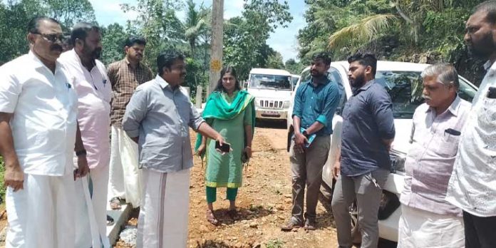 മലയാലപ്പുഴ റോഡുകളുടെ നിർമ്മാണ പുരോഗതി സന്ദർശിച്ചു വിലയിരുത്തി എംഎൽഎ മലയാലപ്പുഴ റോഡുകളുടെ നിർമ്മാണ പുരോഗതി സന്ദർശിച്ചു വിലയിരുത്തി എംഎൽഎ