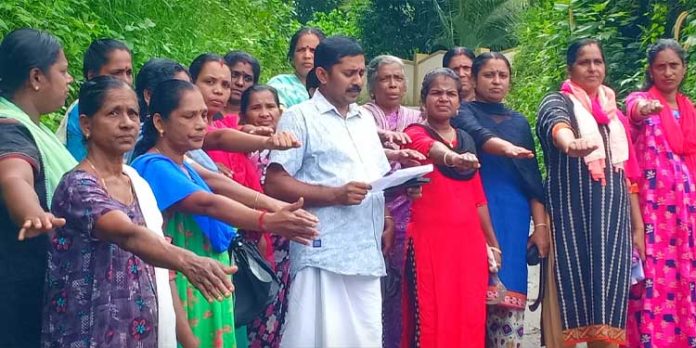 ഗാന്ധിജയന്തിയോടനുബന്ധിച്ച് ശുചീകരണ പ്രവർത്തനങ്ങൾ നടത്തി ഗാന്ധിജയന്തിയോടനുബന്ധിച്ച് ശുചീകരണ പ്രവർത്തനങ്ങൾ നടത്തി