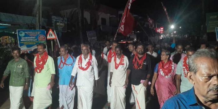 തണ്ണിത്തോട് സർവീസ് സഹകരണ ബാങ്ക് തെരഞ്ഞെടുപ്പ് ; സഹകരണ സംരക്ഷണ മുന്നണി സ്ഥാനാർഥികൾ വിജയം നേടി തണ്ണിത്തോട് സർവീസ് സഹകരണ ബാങ്ക് തെരഞ്ഞെടുപ്പ് ; സഹകരണ സംരക്ഷണ മുന്നണി സ്ഥാനാർഥികൾ വിജയം നേടി