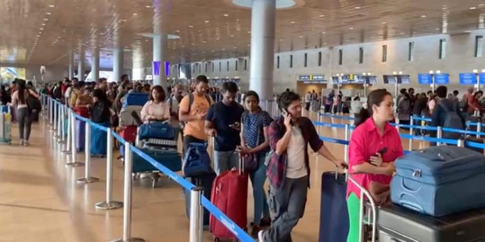 ഓപ്പറേഷൻ അജയ് ; മൂന്നാം വിമാനവും ഡൽഹിയിലെത്തി, 198 പേരിൽ 18 മലയാളികൾ ഓപ്പറേഷൻ അജയ് ; മൂന്നാം വിമാനവും ഡൽഹിയിലെത്തി, 198 പേരിൽ 18 മലയാളികൾ