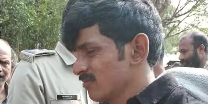 യുവതി സഞ്ചരിച്ച സ്കൂട്ടർ ഇടിച്ചുവീഴ്ത്തി മാലപൊട്ടിക്കാൻ ശ്രമം ; യുവാവ് പിടിയിൽ യുവതി സഞ്ചരിച്ച സ്കൂട്ടർ ഇടിച്ചുവീഴ്ത്തി മാലപൊട്ടിക്കാൻ ശ്രമം ; യുവാവ് പിടിയിൽ