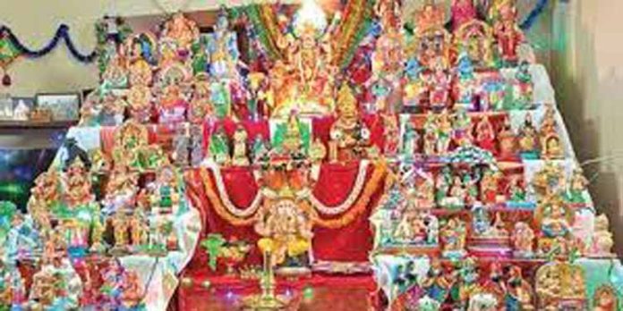 പന്തളം സരസ്വതിക്ഷേത്രം നവരാത്രി മണ്ഡപത്തിലെ പൂജവെപ്പ് ഇന്ന് പന്തളം സരസ്വതിക്ഷേത്രം നവരാത്രി മണ്ഡപത്തിലെ പൂജവെപ്പ് ഇന്ന്