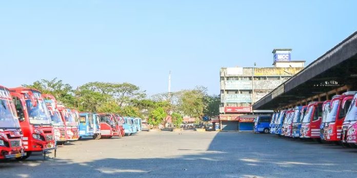 നാളെ സ്വകാര്യ ബസ് പണിമുടക്ക് ; കെഎസ്ആർടിസി അധിക സർവീസ് നടത്തും നാളെ സ്വകാര്യ ബസ് പണിമുടക്ക് ; കെഎസ്ആർടിസി അധിക സർവീസ് നടത്തും