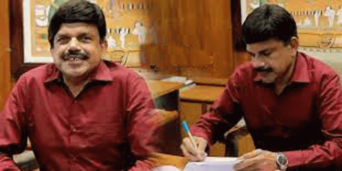 പത്തനംതിട്ട ജില്ലാ കളക്ടറായി എ.ഷിബു ഐഎഎസ് ചുമതലയേറ്റു പത്തനംതിട്ട ജില്ലാ കളക്ടറായി എ.ഷിബു ഐഎഎസ് ചുമതലയേറ്റു