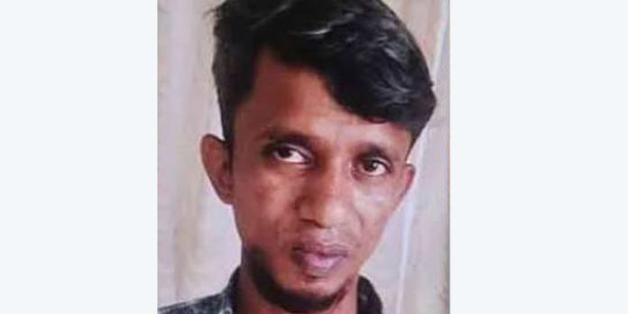 തമിഴ്നാട് രാജ്ഭവന് നേരെ പെട്രോൾ ബോംബെറിഞ്ഞു ; യുവാവ് പിടിയിൽ തമിഴ്നാട് രാജ്ഭവന് നേരെ പെട്രോൾ ബോംബെറിഞ്ഞു ; യുവാവ് പിടിയിൽ