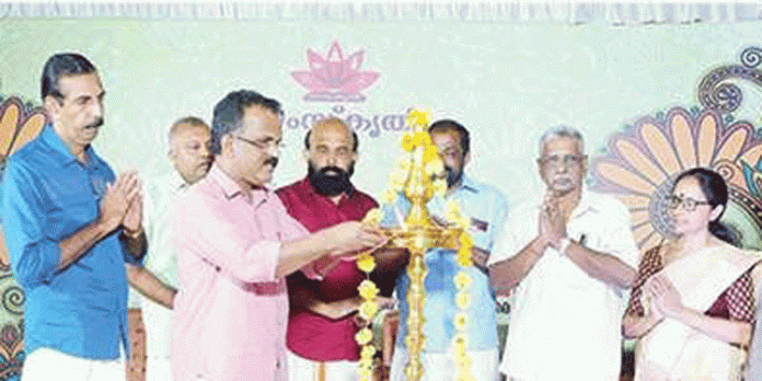 സംസ്കൃതിയുടെ ഏഴാമത് നവരാത്രി നൃത്ത സംഗീതോത്സവം ഉദ്ഘാടനം ചെയ്തു സംസ്കൃതിയുടെ ഏഴാമത് നവരാത്രി നൃത്ത സംഗീതോത്സവം ഉദ്ഘാടനം ചെയ്തു