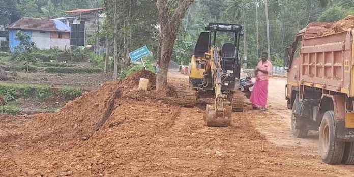 മേലുകര – ബ്ലോക്കുപടി പാതയിലെ താത്കാലിക പാലത്തിന്റെ നിര്മ്മാണം പുരോഗമിക്കുന്നു മേലുകര – ബ്ലോക്കുപടി പാതയിലെ താത്കാലിക പാലത്തിന്റെ നിര്മ്മാണം പുരോഗമിക്കുന്നു