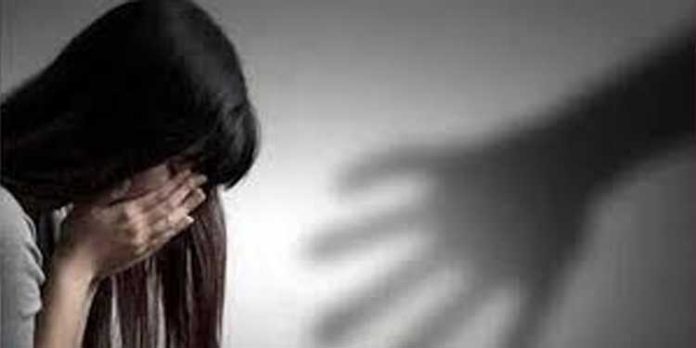 പോക്സോ ശിക്ഷാ നിരക്ക് വര്ദ്ധിപ്പിക്കാൻ ശുപാര്ശ : ഹൈക്കോടതിക്കും ആഭ്യന്തര വകുപ്പിനും റിപ്പോര്ട്ട് കൈമാറി മനുഷ്യാവകാശ കമ്മീഷൻ പോക്സോ ശിക്ഷാ നിരക്ക് വര്ദ്ധിപ്പിക്കാൻ ശുപാര്ശ : ഹൈക്കോടതിക്കും ആഭ്യന്തര വകുപ്പിനും റിപ്പോര്ട്ട് കൈമാറി മനുഷ്യാവകാശ കമ്മീഷൻ