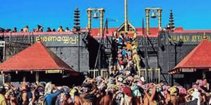 പതിനെട്ടാം പടിക്ക് മുകളിൽ ഫോൾഡിംഗ് റൂഫ് വരുന്നു, സീസണ് മുമ്പ് പൂർത്തിയാക്കും ; ദേവസ്വം ബോർഡ് പതിനെട്ടാം പടിക്ക് മുകളിൽ ഫോൾഡിംഗ് റൂഫ് വരുന്നു, സീസണ് മുമ്പ് പൂർത്തിയാക്കും ; ദേവസ്വം ബോർഡ്