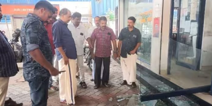 സപ്ലൈകോ പെട്രോൾ പമ്പിൽ അക്രമം നടത്തിയവർക്കെതിരെ ശക്തമായ നടപടി സ്വീകരിക്കുമെന്ന് മന്ത്രി ജി.ആര്. അനില് സപ്ലൈകോ പെട്രോൾ പമ്പിൽ അക്രമം നടത്തിയവർക്കെതിരെ ശക്തമായ നടപടി സ്വീകരിക്കുമെന്ന് മന്ത്രി ജി.ആര്. അനില്