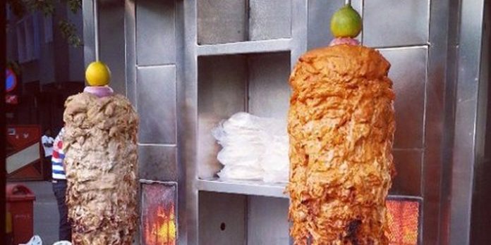24 കാരന്റെ മരണം ; ഹോട്ടലുകളില് പരിശോധന കര്ശനമാക്കും 24 കാരന്റെ മരണം ; ഹോട്ടലുകളില് പരിശോധന കര്ശനമാക്കും