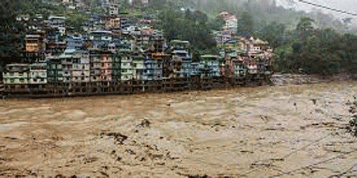 സിക്കിം പ്രളയം ; ഡാം തകർന്നതിൽ അന്വേഷണം പ്രഖ്യാപിച്ച് മുഖ്യമന്ത്രി സിക്കിം പ്രളയം ; ഡാം തകർന്നതിൽ അന്വേഷണം പ്രഖ്യാപിച്ച് മുഖ്യമന്ത്രി