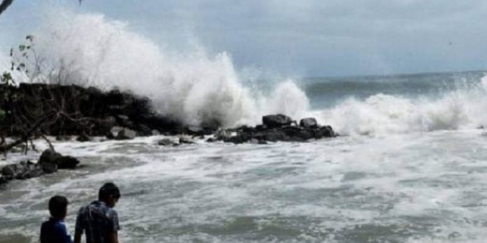 പ്രത്യേക മഴ മുന്നറിയിപ്പില്ല ; 1.8 മീറ്റർ വരെ തിരമാല ഉയരാമെന്ന് ജാഗ്രതാ നിർദേശം പ്രത്യേക മഴ മുന്നറിയിപ്പില്ല ; 1.8 മീറ്റർ വരെ തിരമാല ഉയരാമെന്ന് ജാഗ്രതാ നിർദേശം