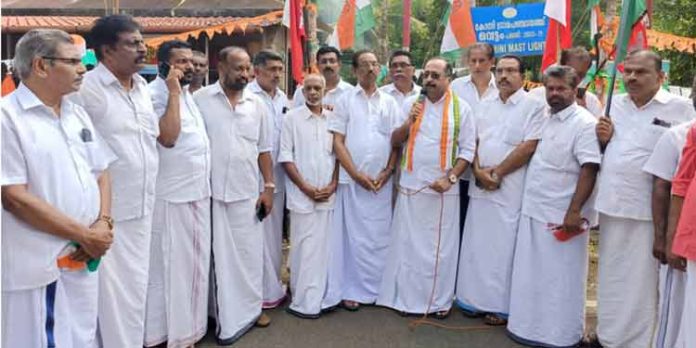 പിണറായി സർക്കാരിനെതിരെ ശക്തമായ ജനവികാരം ; അഡ്വ.വർഗ്ഗീസ് മാമ്മൻ പിണറായി സർക്കാരിനെതിരെ ശക്തമായ ജനവികാരം ; അഡ്വ.വർഗ്ഗീസ് മാമ്മൻ