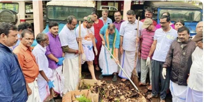 സ്വച്ഛ് ഭാരത് സേവനവാരത്തിന് ബിജെപിയുടെ ആഭിമുഖ്യത്തിൽ തുടക്കമായി സ്വച്ഛ് ഭാരത് സേവനവാരത്തിന് ബിജെപിയുടെ ആഭിമുഖ്യത്തിൽ തുടക്കമായി