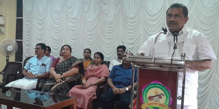 വിദ്യാരംഗം റവന്യു ജില്ലാ സർഗോത്സവം ; സംഘാടക സമിതി രൂപീകരിച്ചു വിദ്യാരംഗം റവന്യു ജില്ലാ സർഗോത്സവം ; സംഘാടക സമിതി രൂപീകരിച്ചു