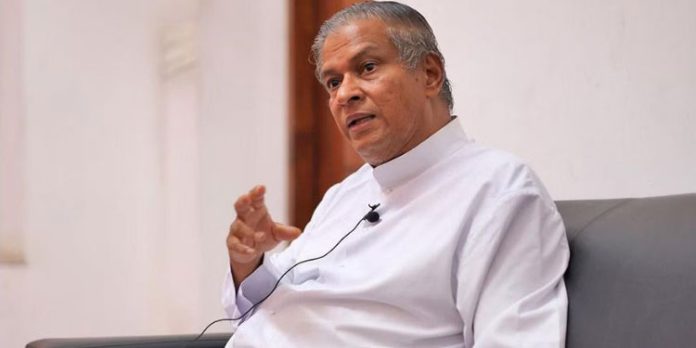 മുനമ്പത്തെയും വിഴിഞ്ഞത്തെയും മത്സ്യത്തൊഴിലാളികള് നേരിടുന്ന പ്രശ്നങ്ങളില് കണ്ണടച്ച് ഇരുട്ടാക്കുന്ന ഒരു സംവിധാനമായിരുന്നു ഇതുവരെ ഉണ്ടായിരുന്നതെന്ന് ഫാ.യൂജിന് പെരേര മുനമ്പത്തെയും വിഴിഞ്ഞത്തെയും മത്സ്യത്തൊഴിലാളികള് നേരിടുന്ന പ്രശ്നങ്ങളില് കണ്ണടച്ച് ഇരുട്ടാക്കുന്ന ഒരു സംവിധാനമായിരുന്നു ഇതുവരെ ഉണ്ടായിരുന്നതെന്ന് ഫാ.യൂജിന് പെരേര