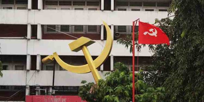 യു.ഡി.എഫിലെ ഭിന്നത മുതലെടുക്കാൻ സി.പി.എം : നേതൃയോഗങ്ങള് ഇന്നു മുതല് യു.ഡി.എഫിലെ ഭിന്നത മുതലെടുക്കാൻ സി.പി.എം : നേതൃയോഗങ്ങള് ഇന്നു മുതല്