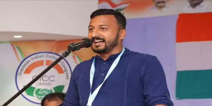 വ്യാജ തിരിച്ചറിയൽ കാർഡ് കേസ്; രാഹുൽ മാങ്കൂട്ടത്തിൽ പ്രതികളെ സഹായിച്ചെന്ന് പോലീസ് വ്യാജ തിരിച്ചറിയൽ കാർഡ് കേസ്; രാഹുൽ മാങ്കൂട്ടത്തിൽ പ്രതികളെ സഹായിച്ചെന്ന് പോലീസ്