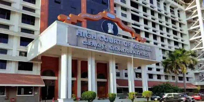 ശബരിമല മേൽശാന്തി തെരഞ്ഞെടുപ്പ്: വിഡിയോ പകർപ്പ് നിയുക്ത മേൽശാന്തിക്ക് നൽകാൻ ഉത്തരവ് ശബരിമല മേൽശാന്തി തെരഞ്ഞെടുപ്പ്: വിഡിയോ പകർപ്പ് നിയുക്ത മേൽശാന്തിക്ക് നൽകാൻ ഉത്തരവ്