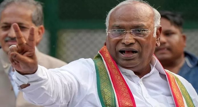 സുതാര്യമായ സർക്കാറിനെ തെരഞ്ഞെടുക്കാൻ തെലങ്കാന ജനത തീരുമാനിച്ചിട്ടുണ്ട്: മല്ലികാർജുൻ ഖാർഗെ സുതാര്യമായ സർക്കാറിനെ തെരഞ്ഞെടുക്കാൻ തെലങ്കാന ജനത തീരുമാനിച്ചിട്ടുണ്ട്: മല്ലികാർജുൻ ഖാർഗെ
