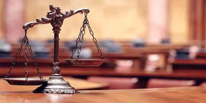 ജീവനക്കാരില്ല; അതിവേഗ പോക്സോ കോടതികളിൽ നടപടികൾ ഇഴയുന്നു ജീവനക്കാരില്ല; അതിവേഗ പോക്സോ കോടതികളിൽ നടപടികൾ ഇഴയുന്നു