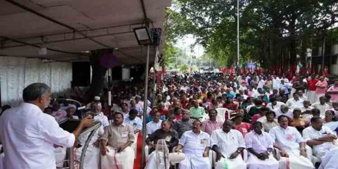 കർഷകരുടെയും തൊഴിലാളികളുടെയും രാജ്ഭവൻ ധർണ ഇന്ന് സമാപിക്കും കർഷകരുടെയും തൊഴിലാളികളുടെയും രാജ്ഭവൻ ധർണ ഇന്ന് സമാപിക്കും