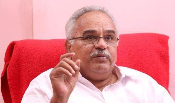 ആരോഗ്യപ്രശ്നം ; കാനം രാജേന്ദ്രന് പാര്ട്ടിയില് നിന്ന് അവധിക്ക് കത്ത് നല്കി ആരോഗ്യപ്രശ്നം ; കാനം രാജേന്ദ്രന് പാര്ട്ടിയില് നിന്ന് അവധിക്ക് കത്ത് നല്കി