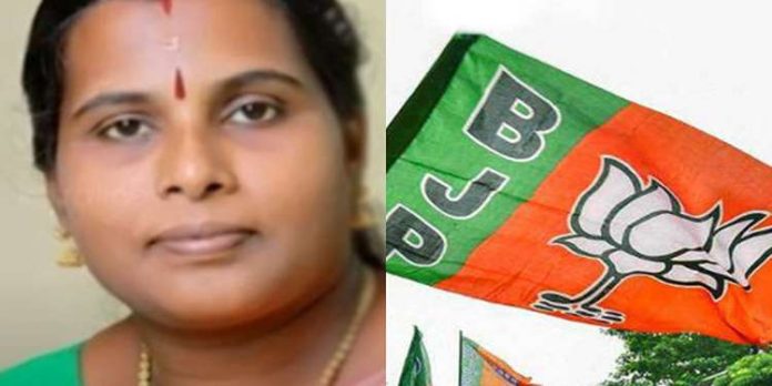 പന്തളം ബിജെപി കൗൺസിലർ സൗമ്യ സന്തോഷിനെതിരെ കൈക്കൂലി ആരോപണം പന്തളം ബിജെപി കൗൺസിലർ സൗമ്യ സന്തോഷിനെതിരെ കൈക്കൂലി ആരോപണം