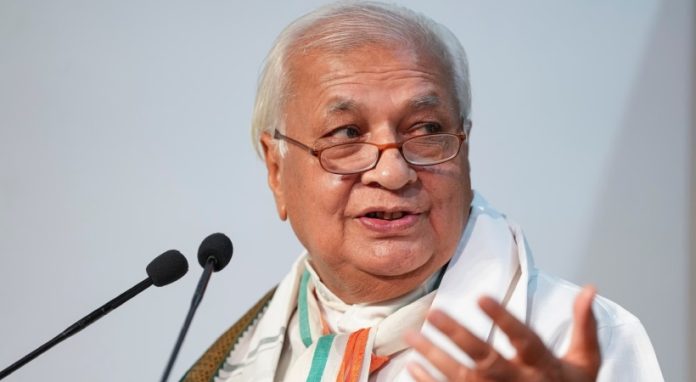 ‘ഇൻതിഫാദ എന്ന വാക്കിന്റെ അർഥം അറിയുമോ?’; കേരള സർവകലാശാല പേരില് വിമര്ശനവുമായി ഗവര്ണര് ‘ഇൻതിഫാദ എന്ന വാക്കിന്റെ അർഥം അറിയുമോ?’; കേരള സർവകലാശാല പേരില് വിമര്ശനവുമായി ഗവര്ണര്