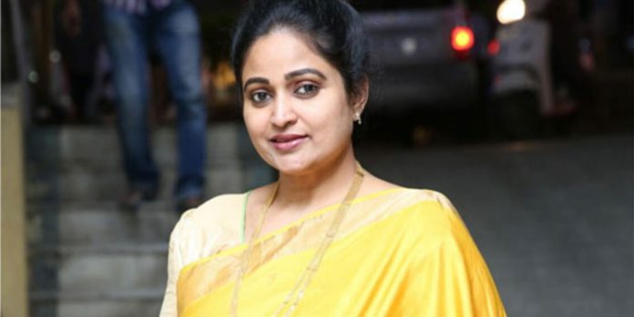 നടി ദിവ്യയാനി കോണ്ഗ്രസില് ചേര്ന്നു നടി ദിവ്യയാനി കോണ്ഗ്രസില് ചേര്ന്നു