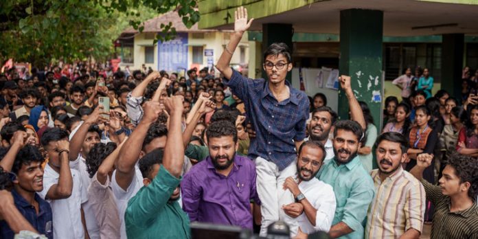കേരളവർമ തിരഞ്ഞെടുപ്പ് വിവാദം ; കെഎസ്യു നൽകിയ ഹർജി ഇന്ന് ഹൈക്കോടതിയിൽ കേരളവർമ തിരഞ്ഞെടുപ്പ് വിവാദം ; കെഎസ്യു നൽകിയ ഹർജി ഇന്ന് ഹൈക്കോടതിയിൽ