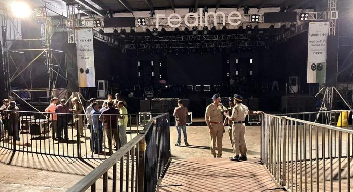 കുസാറ്റ് അപകടം: സംഘാടക സമിതിക്ക് വീഴ്ച പറ്റിയെന്ന് സർവകലാശാലയുടെ വിശദീകരണ കുറിപ്പ് കുസാറ്റ് അപകടം: സംഘാടക സമിതിക്ക് വീഴ്ച പറ്റിയെന്ന് സർവകലാശാലയുടെ വിശദീകരണ കുറിപ്പ്