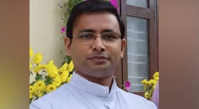 ഫാദർ അജി പുതിയപറമ്പിലിന് മത – സാമൂഹ്യ വിലക്കുമായി താമരശ്ശേരി രൂപതാ നേതൃത്വം ഫാദർ അജി പുതിയപറമ്പിലിന് മത – സാമൂഹ്യ വിലക്കുമായി താമരശ്ശേരി രൂപതാ നേതൃത്വം