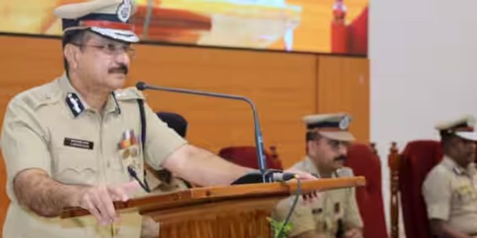 കേരള പോലീസിൽ പുതിയതായി നിയമനം ലഭിച്ച പോലീസ് ഉദ്യോഗസ്ഥർക്ക് പരിശീലനം കേരള പോലീസിൽ പുതിയതായി നിയമനം ലഭിച്ച പോലീസ് ഉദ്യോഗസ്ഥർക്ക് പരിശീലനം