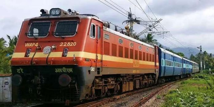 ട്രെയിൻ ഗതാഗത നിയന്ത്രണം ; സംസ്ഥാനത്ത് 18, 19 തീയതികളിൽ നിരവധി ട്രെയിനുകൾ റദ്ദാക്കി ട്രെയിൻ ഗതാഗത നിയന്ത്രണം ; സംസ്ഥാനത്ത് 18, 19 തീയതികളിൽ നിരവധി ട്രെയിനുകൾ റദ്ദാക്കി